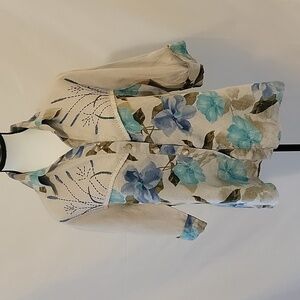 White Linen Company -  Light tan Floral pattern blouse -size EU42 (Large)